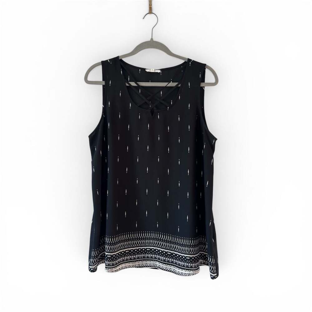 Maurices Black & White Geometric Print Criss-Cross Neck Sleeveless Top Size L